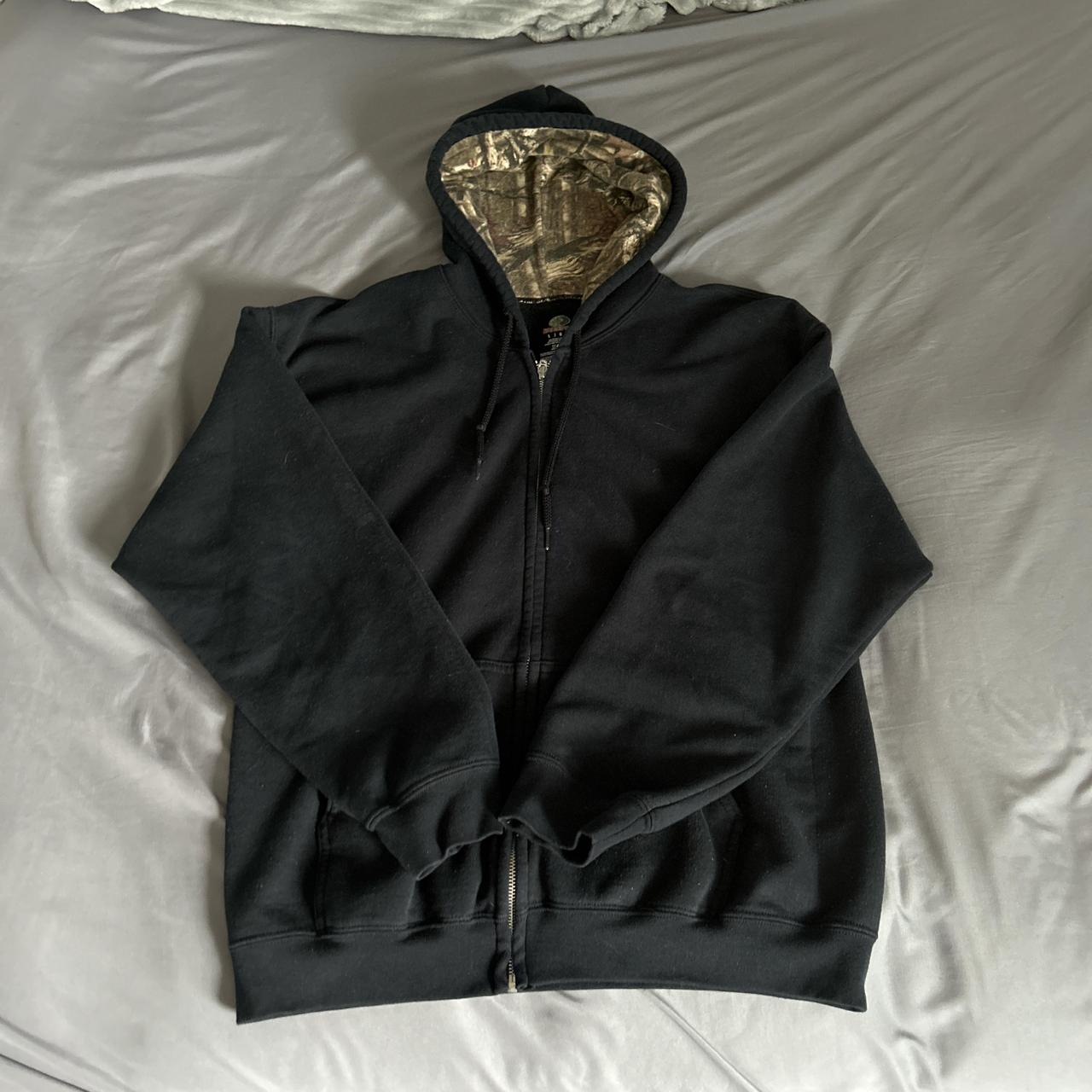 Black mossy oak vintage zip up Size L - Depop