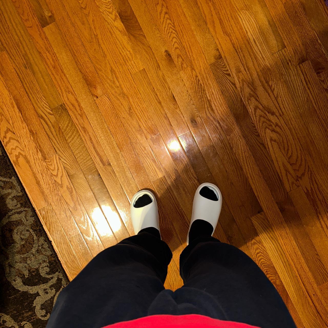 slides for women white