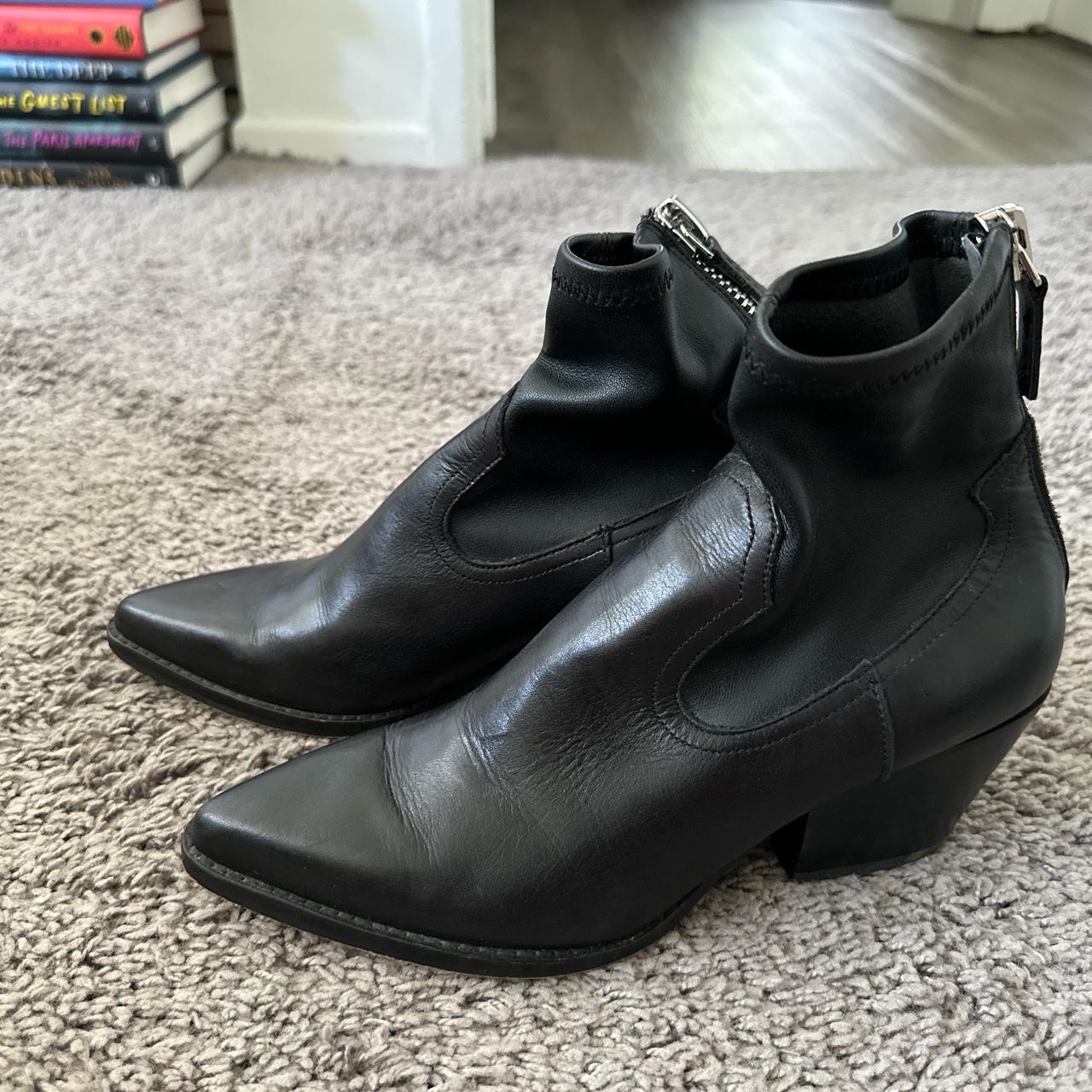 Dolce Vita Black pointed toe cowboy boots in size 6 - Depop