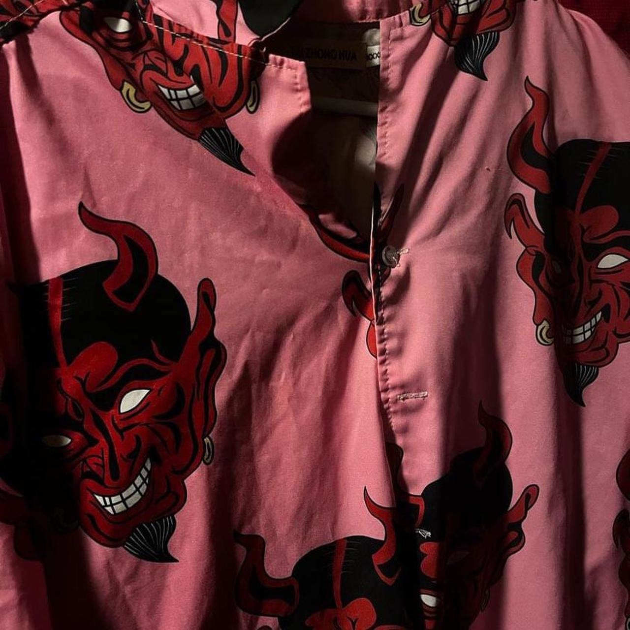 Pink devil-shirt - Depop