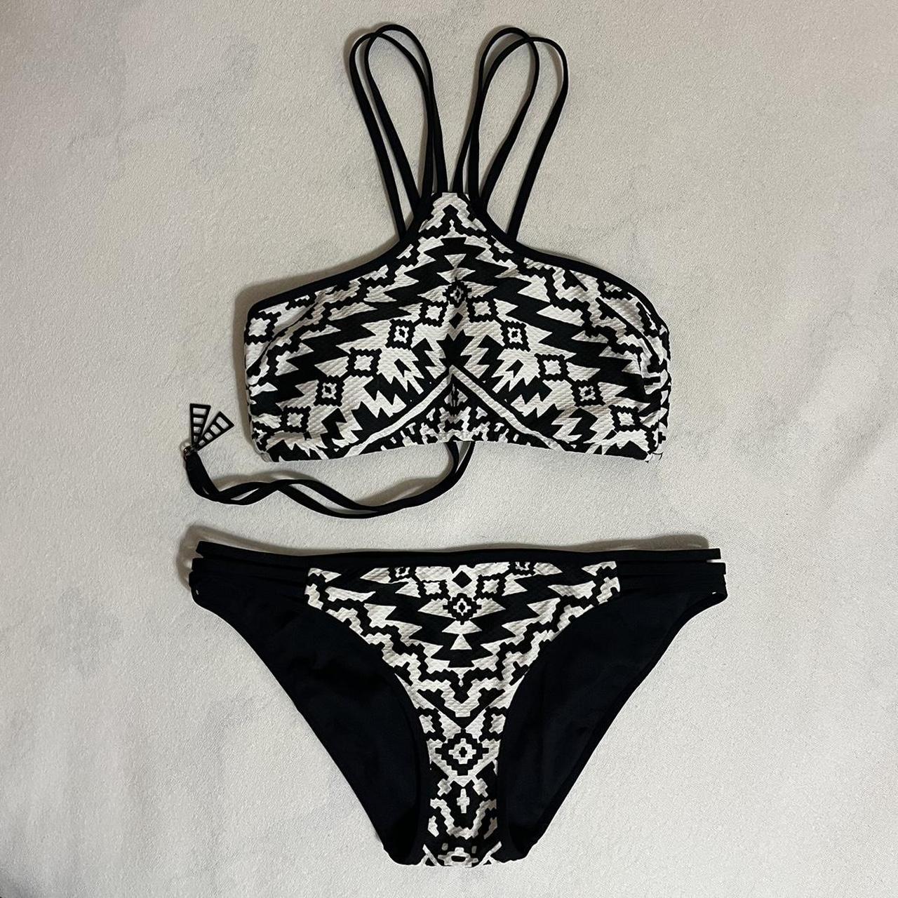 seafolly australia bikini set - super cute for fam... - Depop