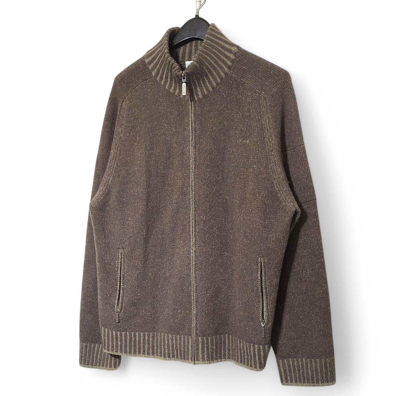 item listed by two_heavns