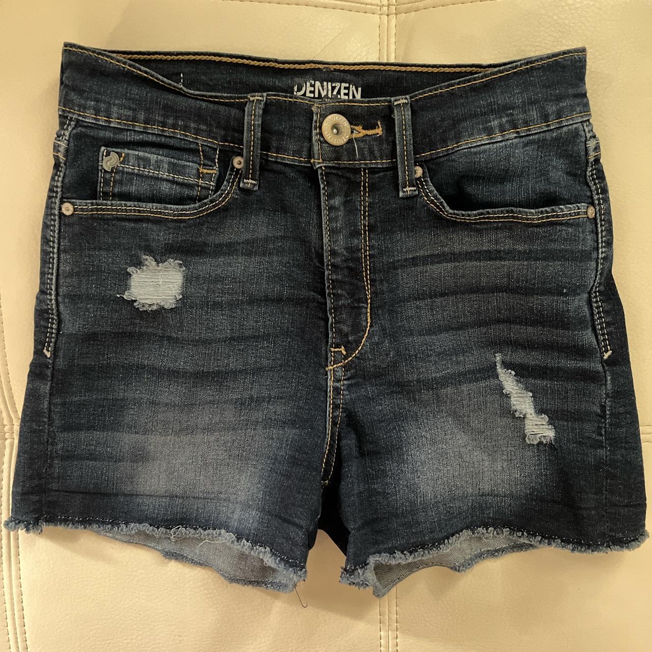 Denizen from Levi’s blue denim high rise shorts Size... - Depop