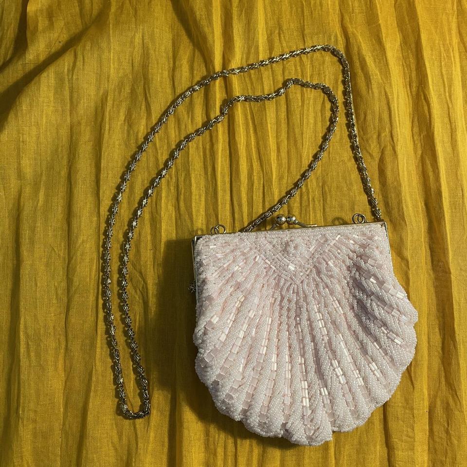 Vintage La Regale Original White Beaded Rose Evening Bag Clutch Purse –  Venus Vintage Thrift & Antiques