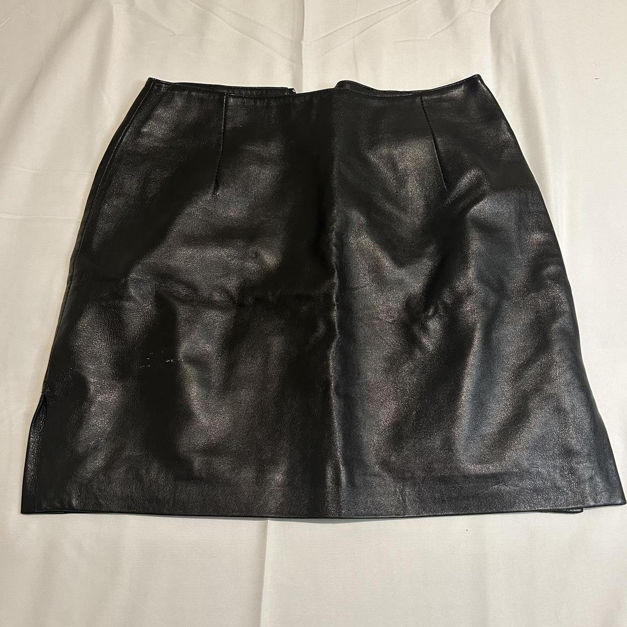 hugo buscati black leather skirt! size 6 one minor... - Depop