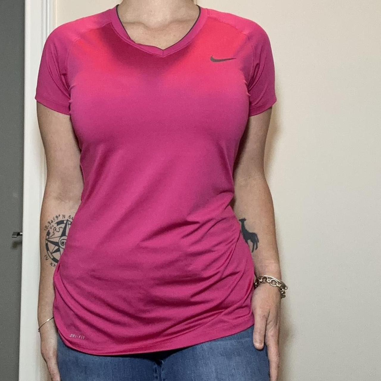 Womens hot pink nike cheap shirt