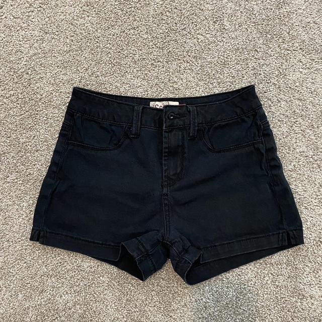 so clothing striped shorts ‧₊˚✧ size s worn - Depop