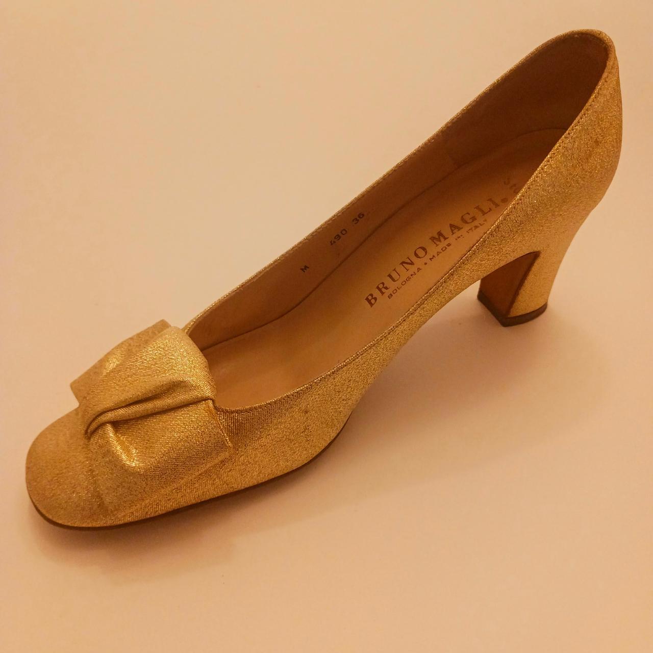 Vintage Designer Pumps Bruno Magli in Gold Lame Depop