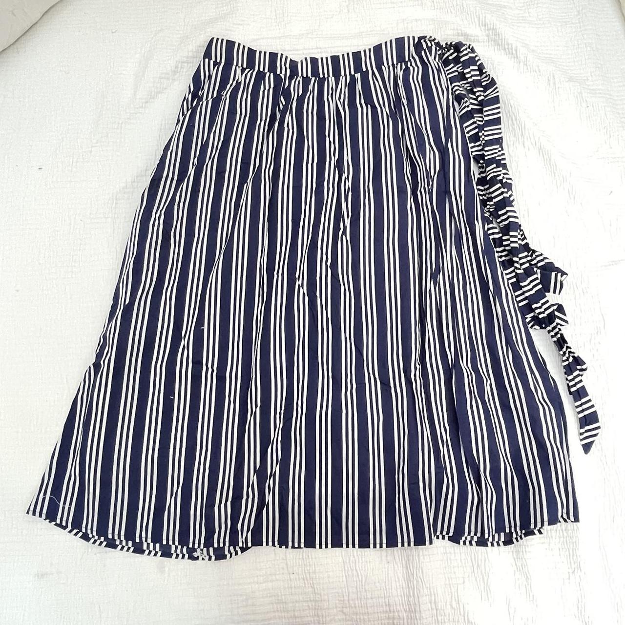 Boden navy blue striped midi/maxi skirt | size 12R - Depop