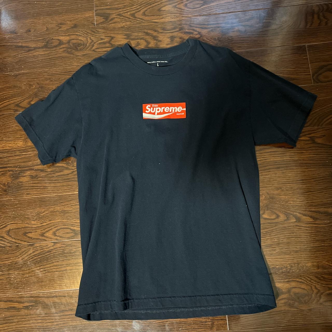 Navy supreme box on sale logo