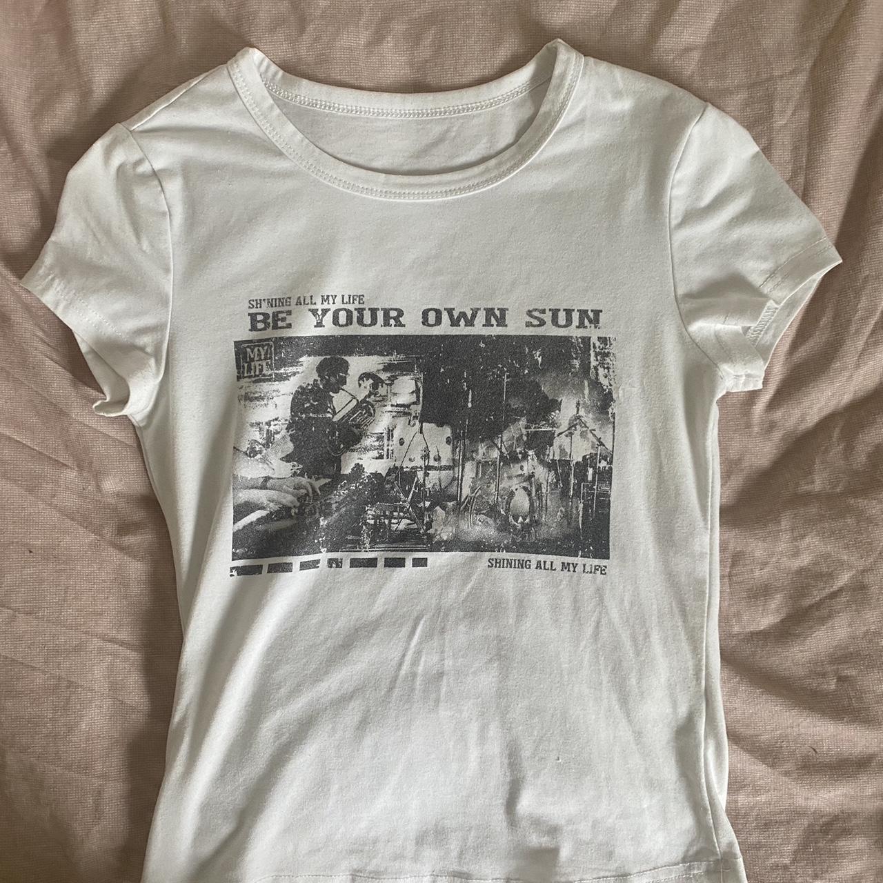 💐 Graphic baby tee . Brandy Melville dupe . Could... Depop