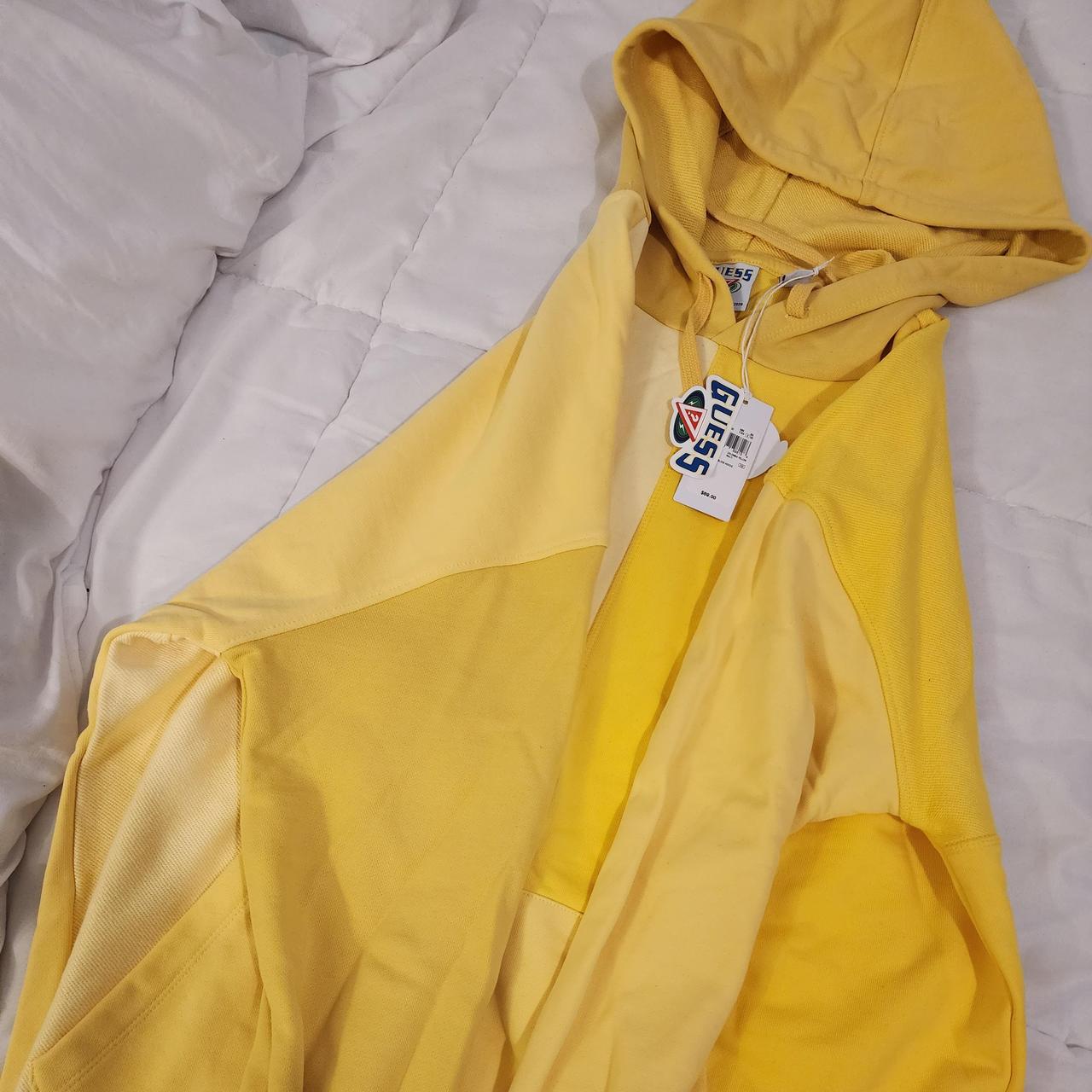 Guess hot sale hoodie yellow