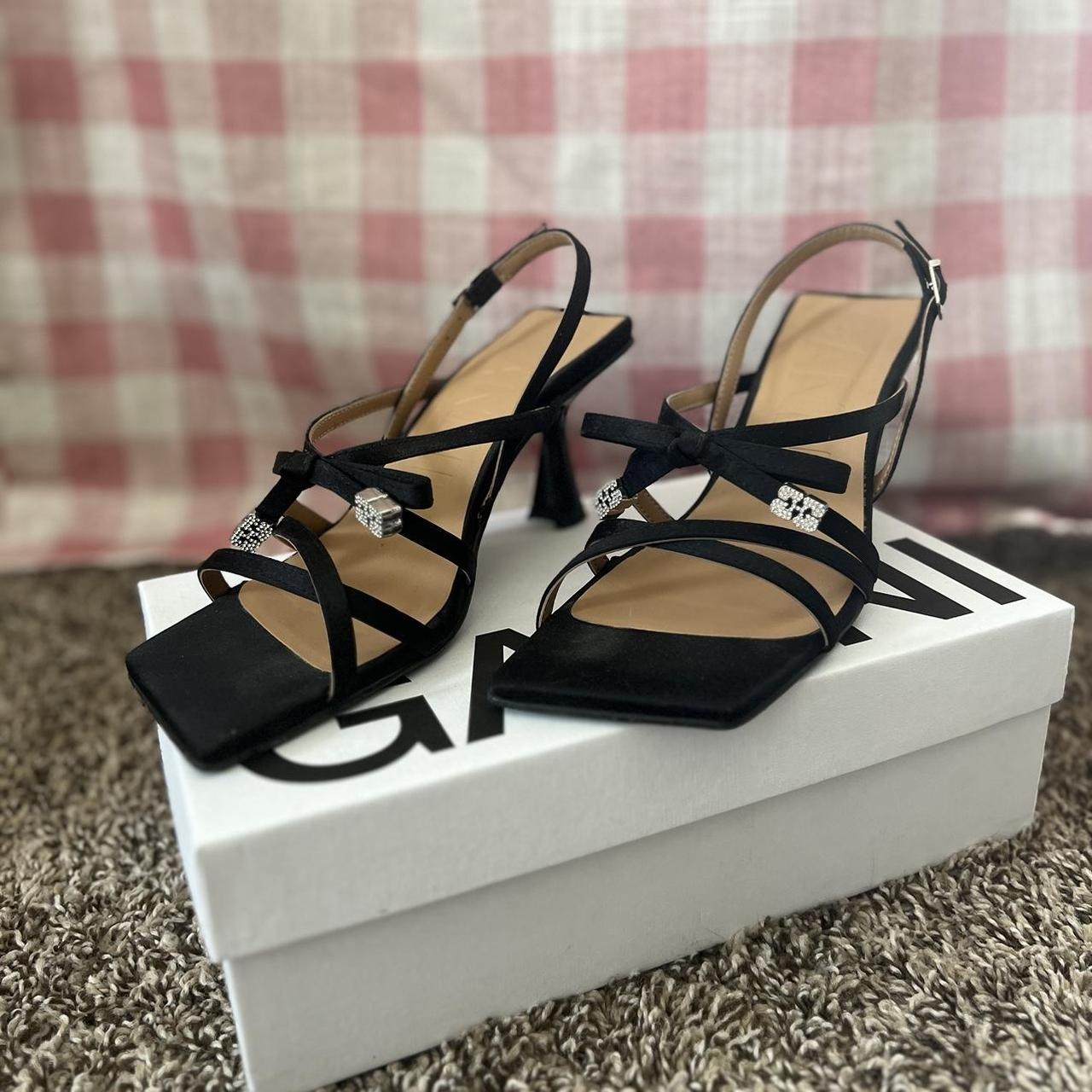 ☆GANNI☆ サテン Butterfly High Bow サンダル Ganni butterfly high heel bow sandal in black satin. | Depop