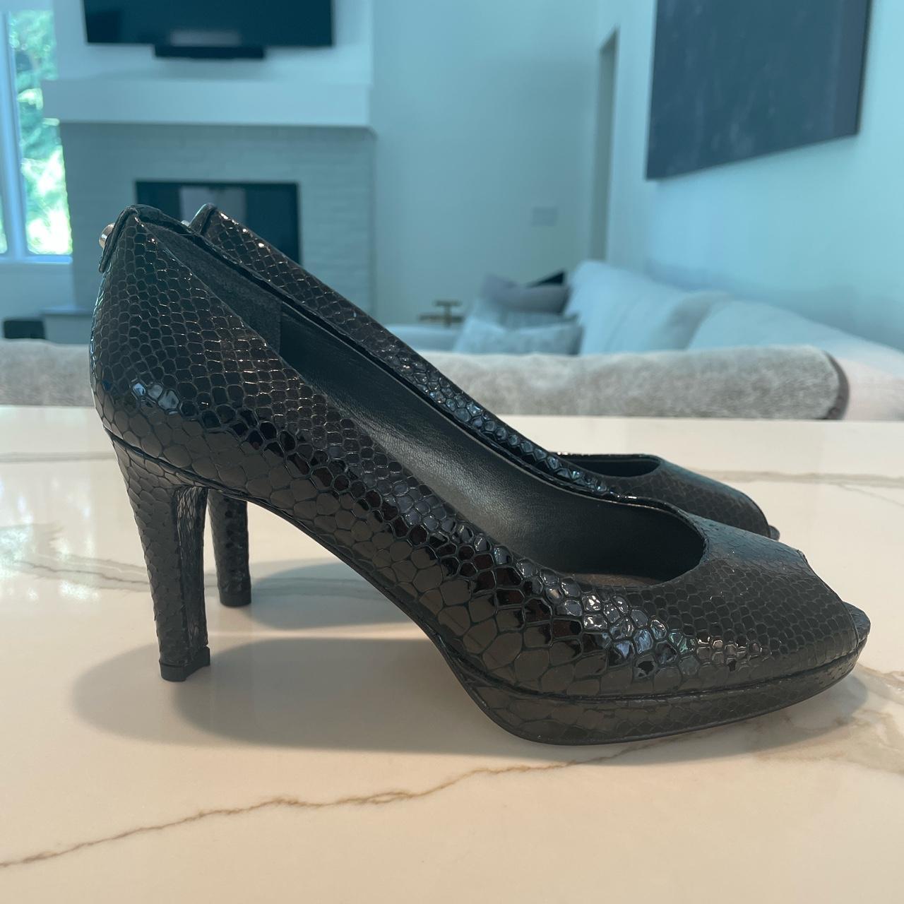 stuart weitzman snakeskin pumps