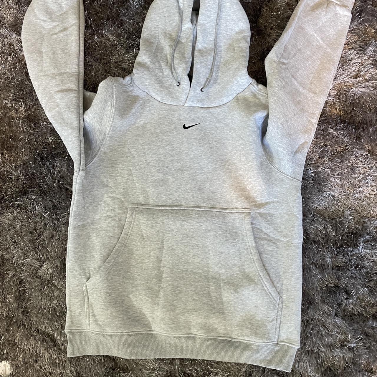 Center swoosh sale nike hoodie