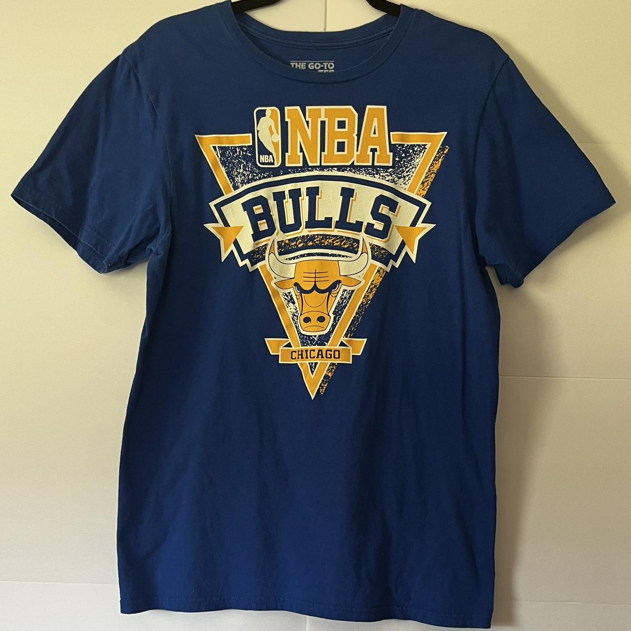 Official NBA Chicago hills warmup t shirt Great - Depop