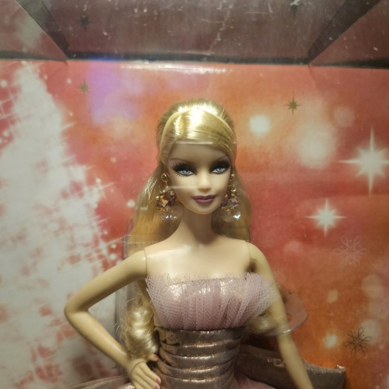 Here we have a 2009 Barbie doll thats very Y2k