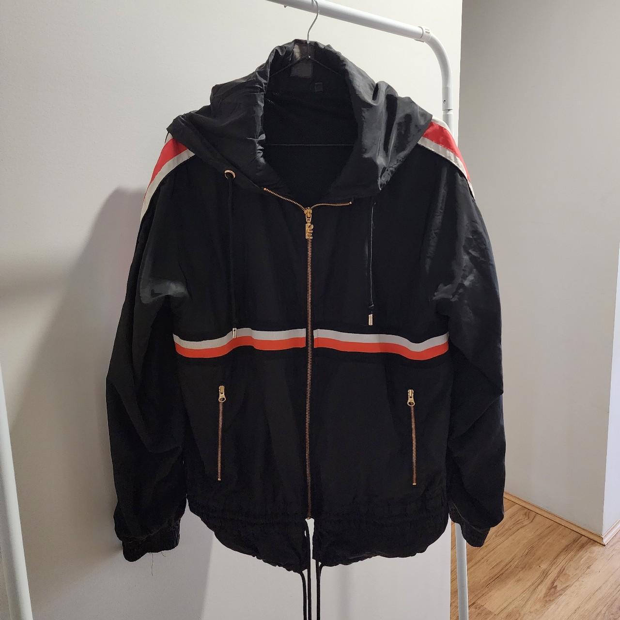 Pre loved jacket, just dont wear anymore. - Depop