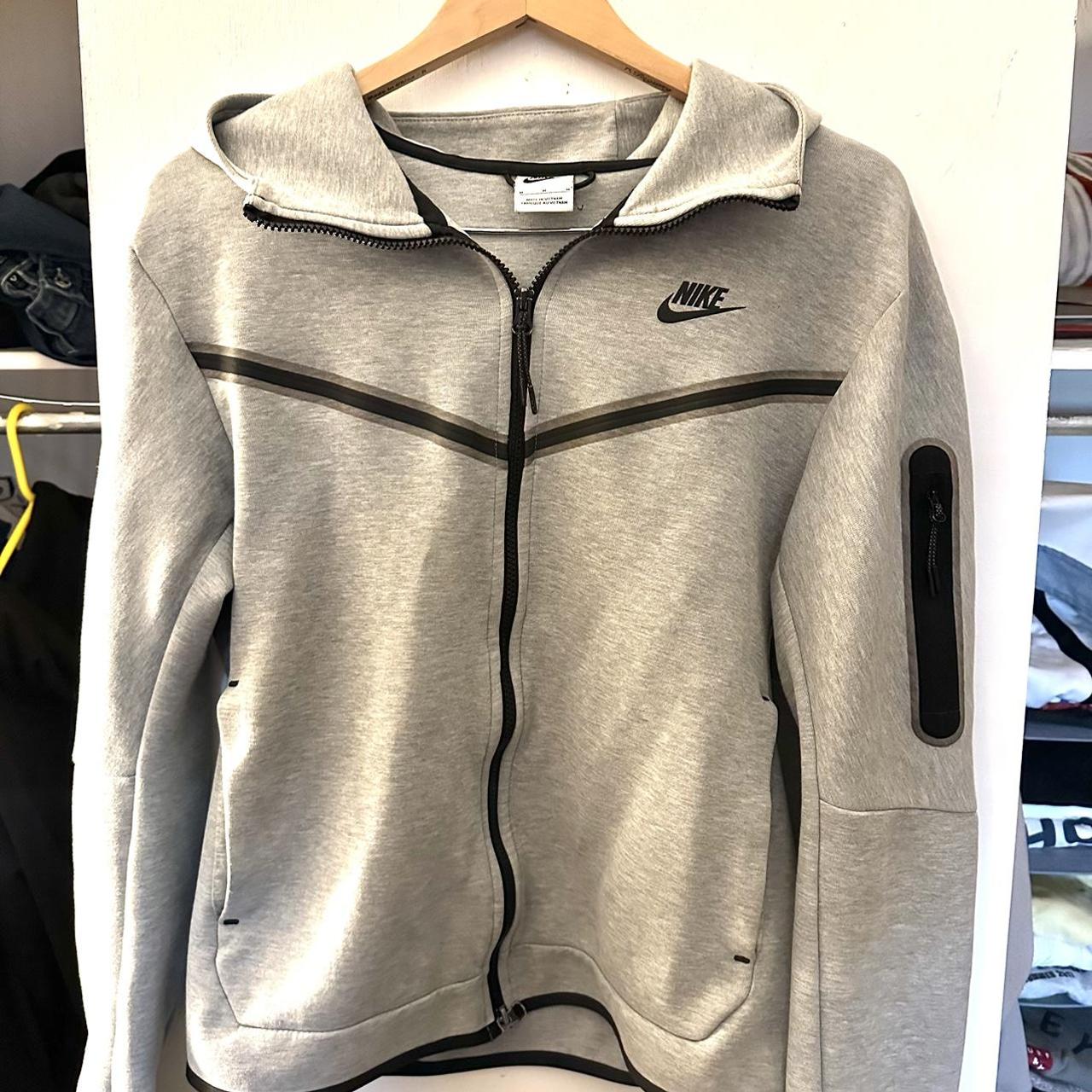 Grey Nike Tech Mens (Medium) - Depop