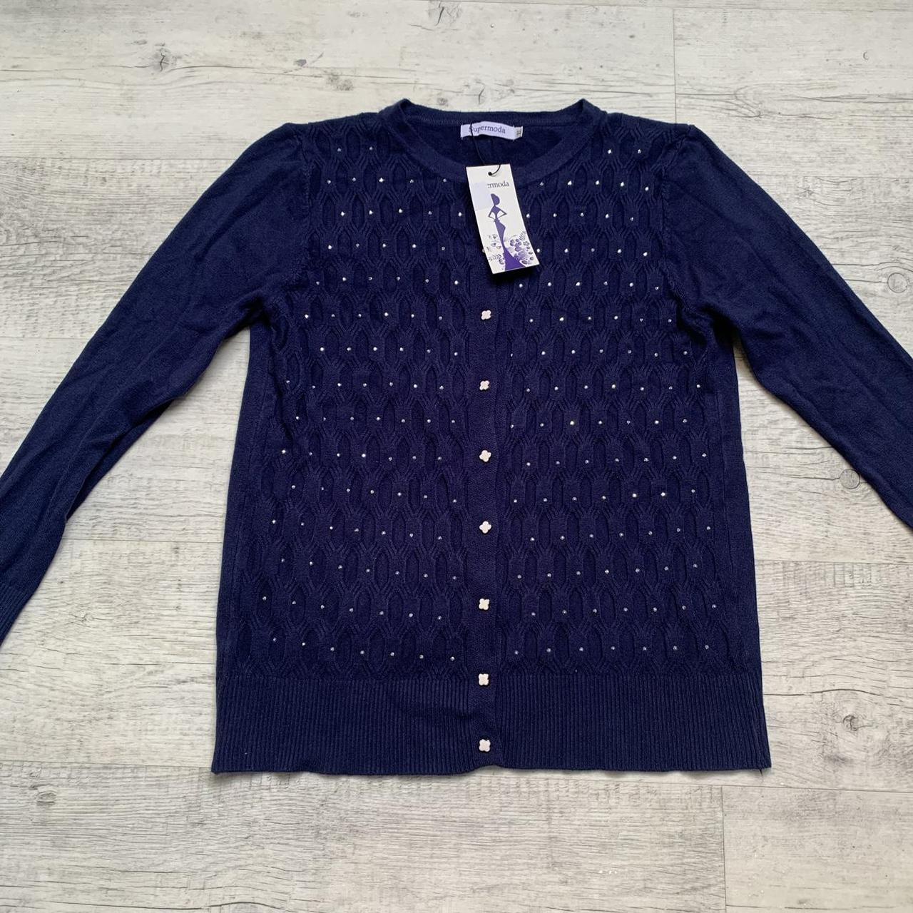 item listed by blossomxbubble