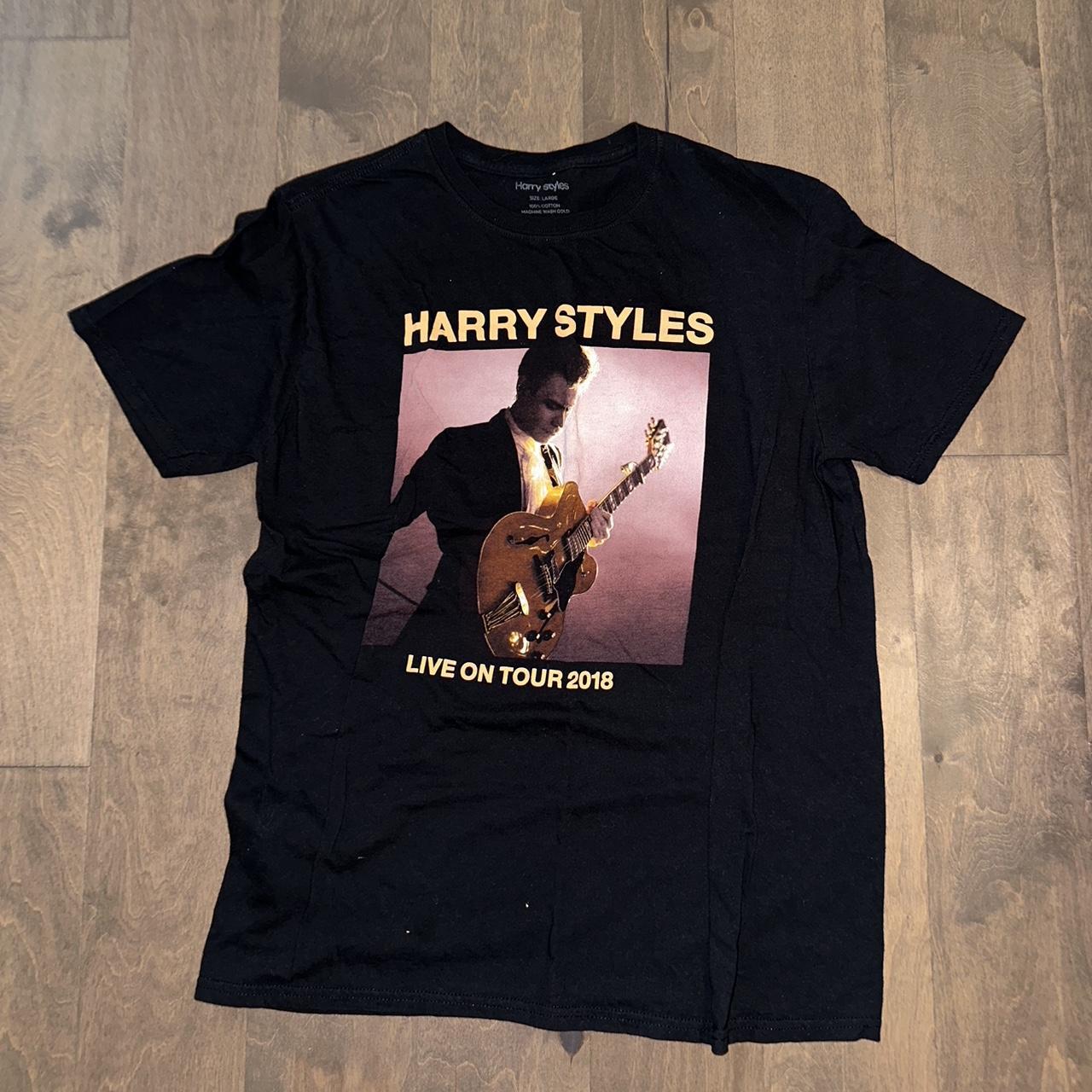 Harry Styles tour t-shirt from 2018 lollll Size L - Depop