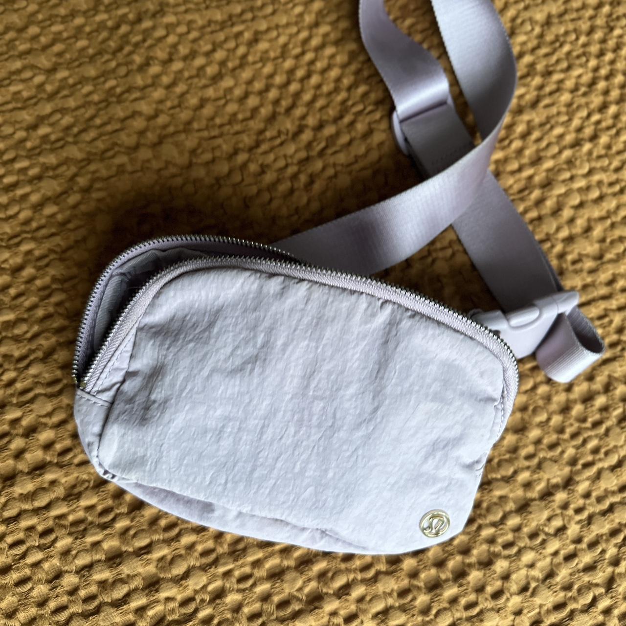 Lululemon Everywhere Belt Bag 1L Fleece New outlets Years Lunar Rabbit Sherpa White