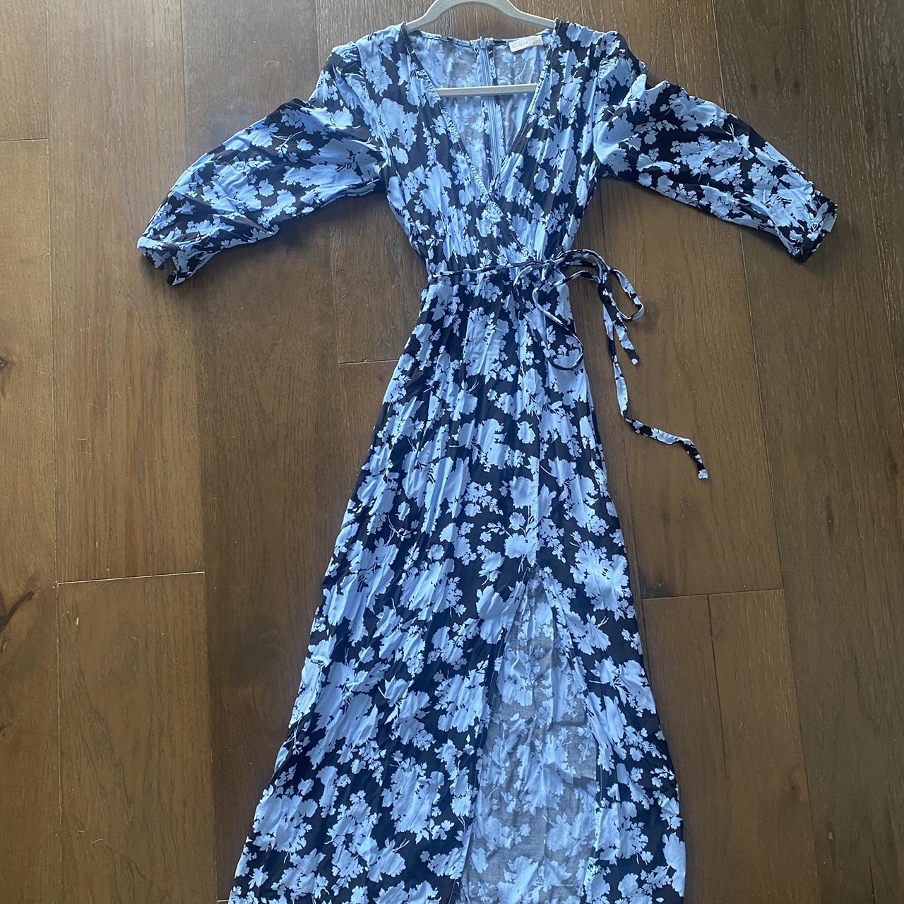 Kookai floral wrap look midi dress Slight rip on... - Depop