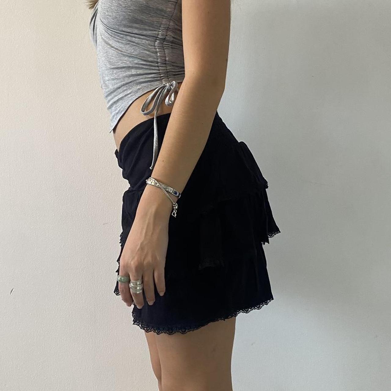 Papaya Women's Black Skirt Depop