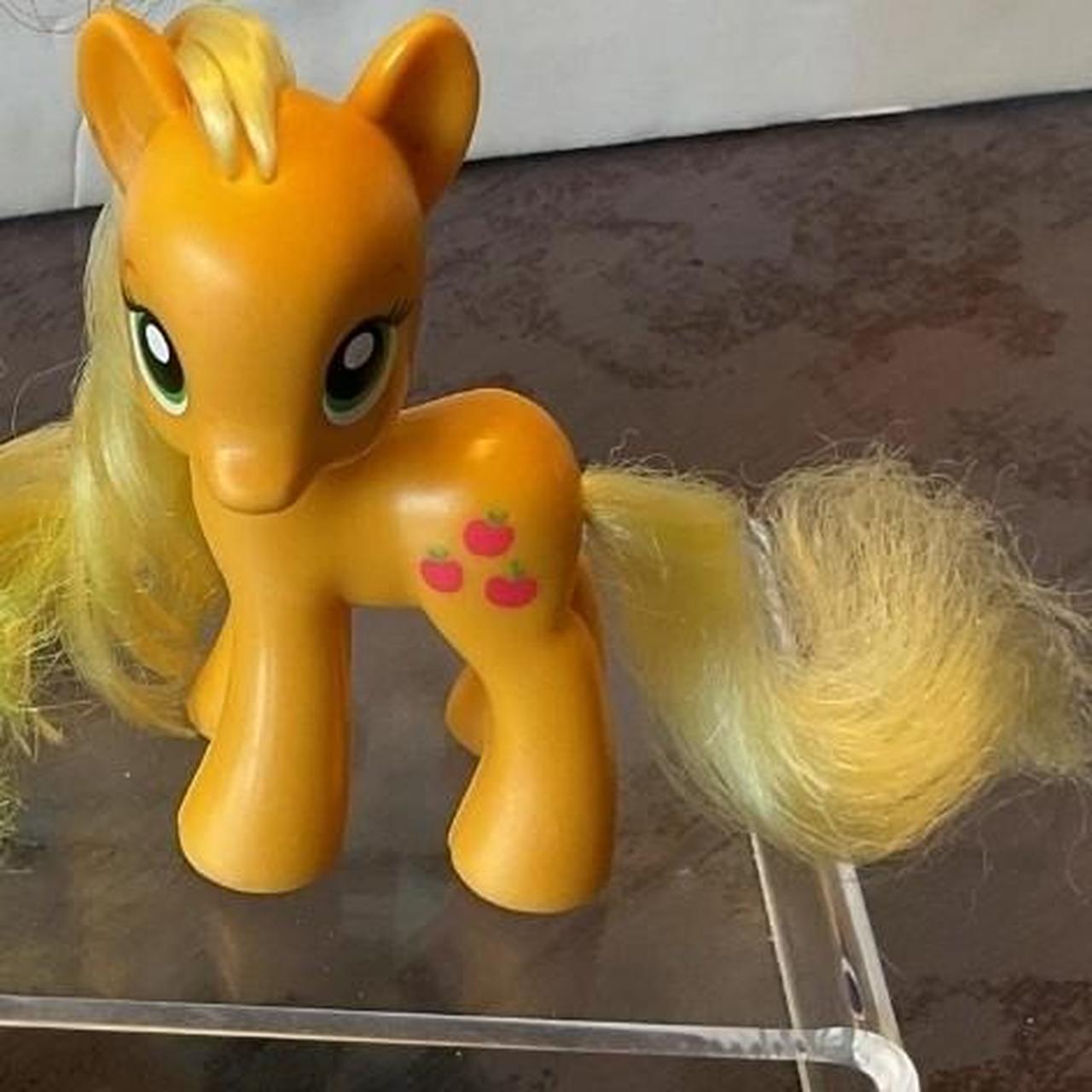 item listed by aveypie33