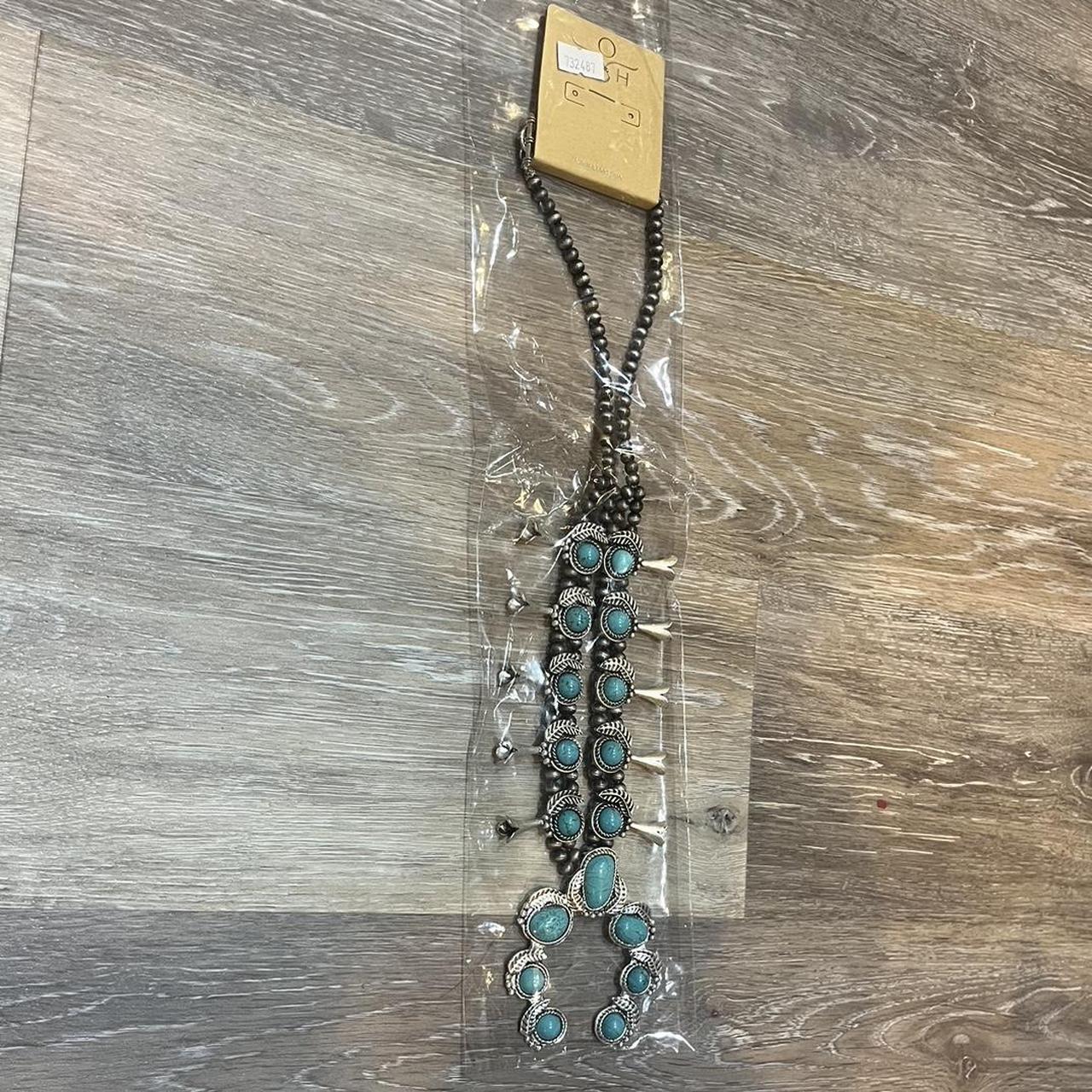 item listed by livaaaaaaaaaaaaaaa
