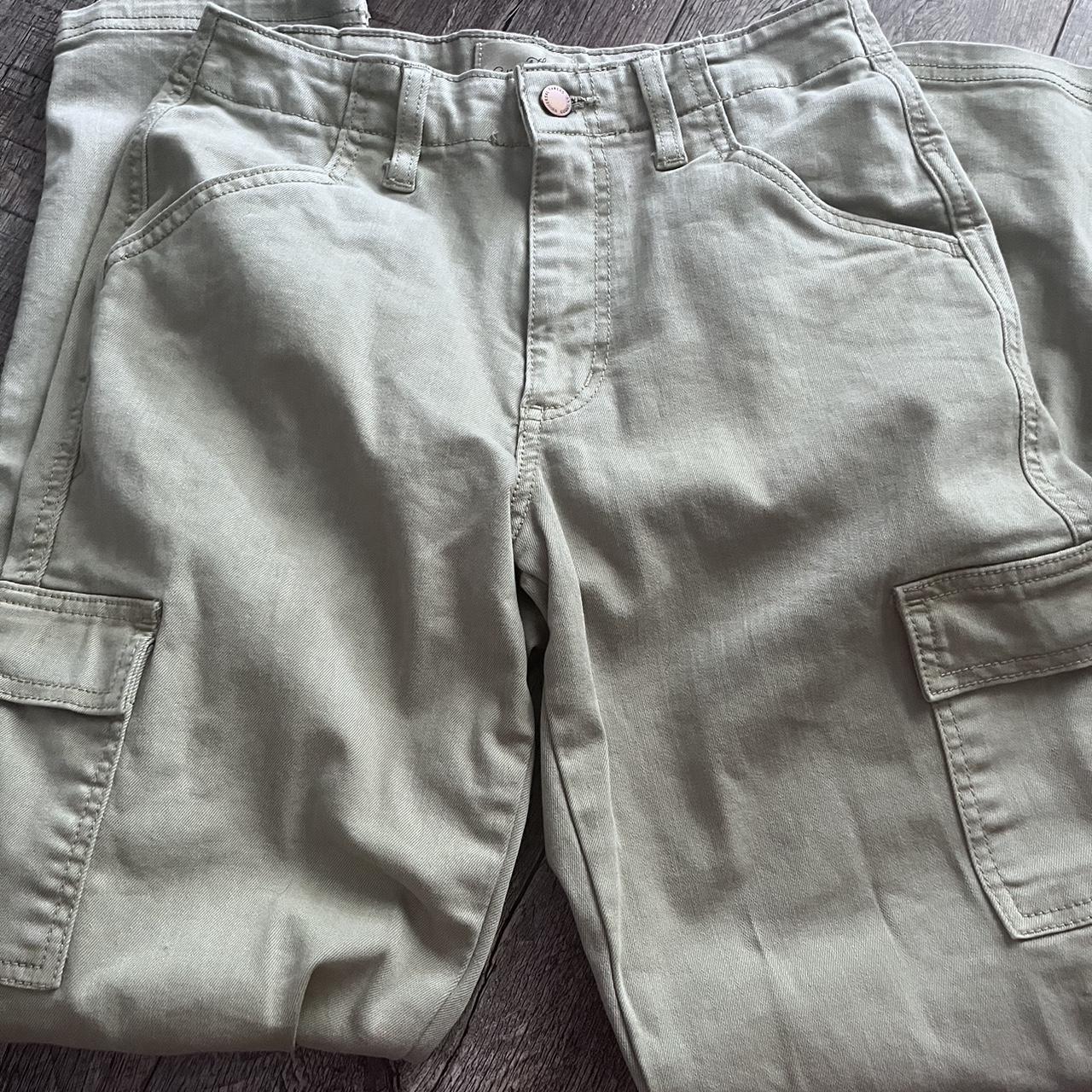 green cargo pants - Depop