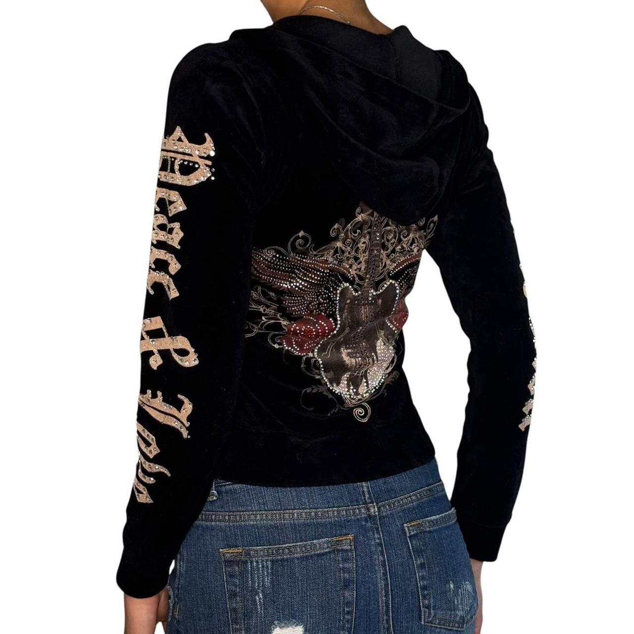 item listed by glittergirl98