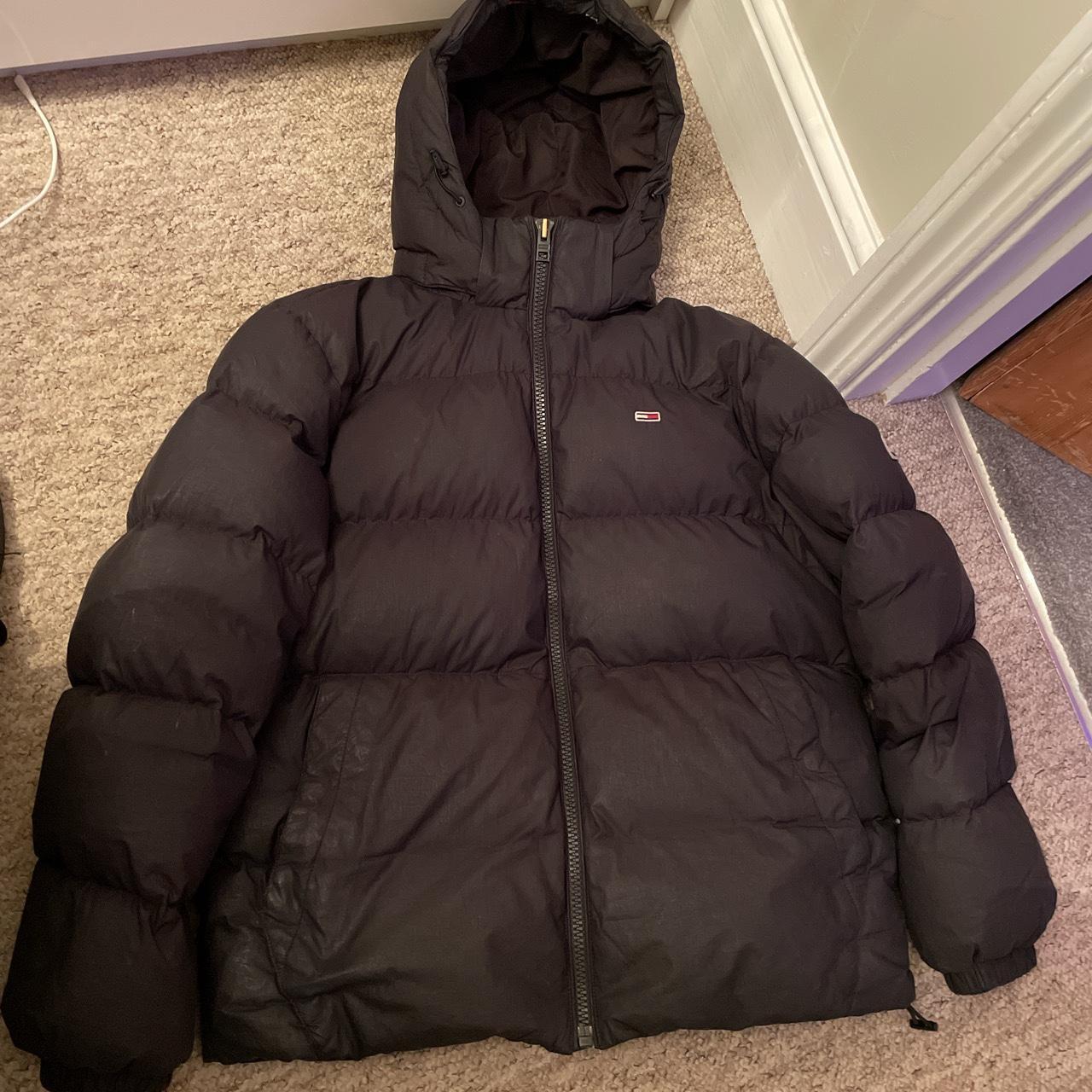 tommy hilfigure puffer coat, size small, good... - Depop