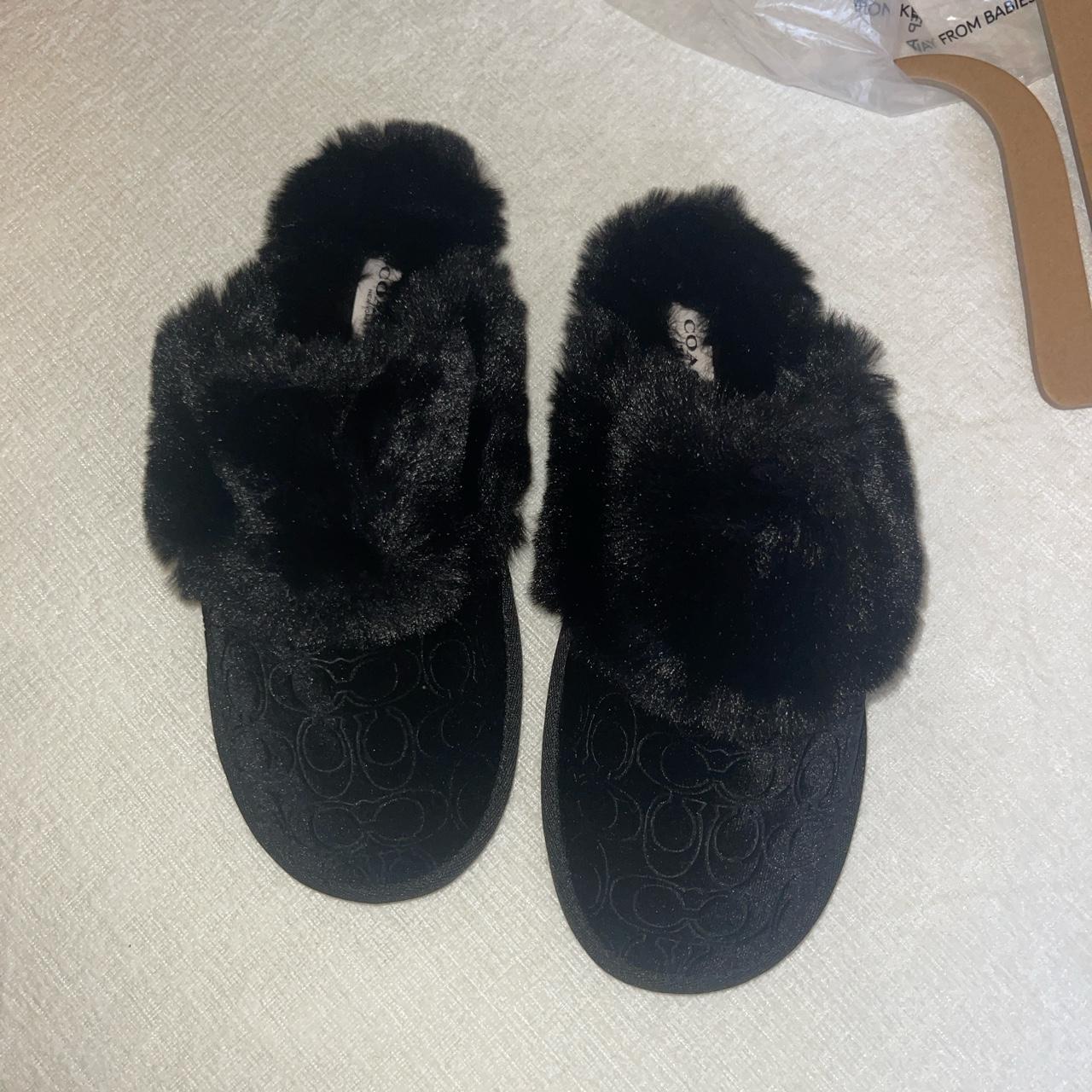 Coach Womens Slippers Size 7 (run small) - Depop