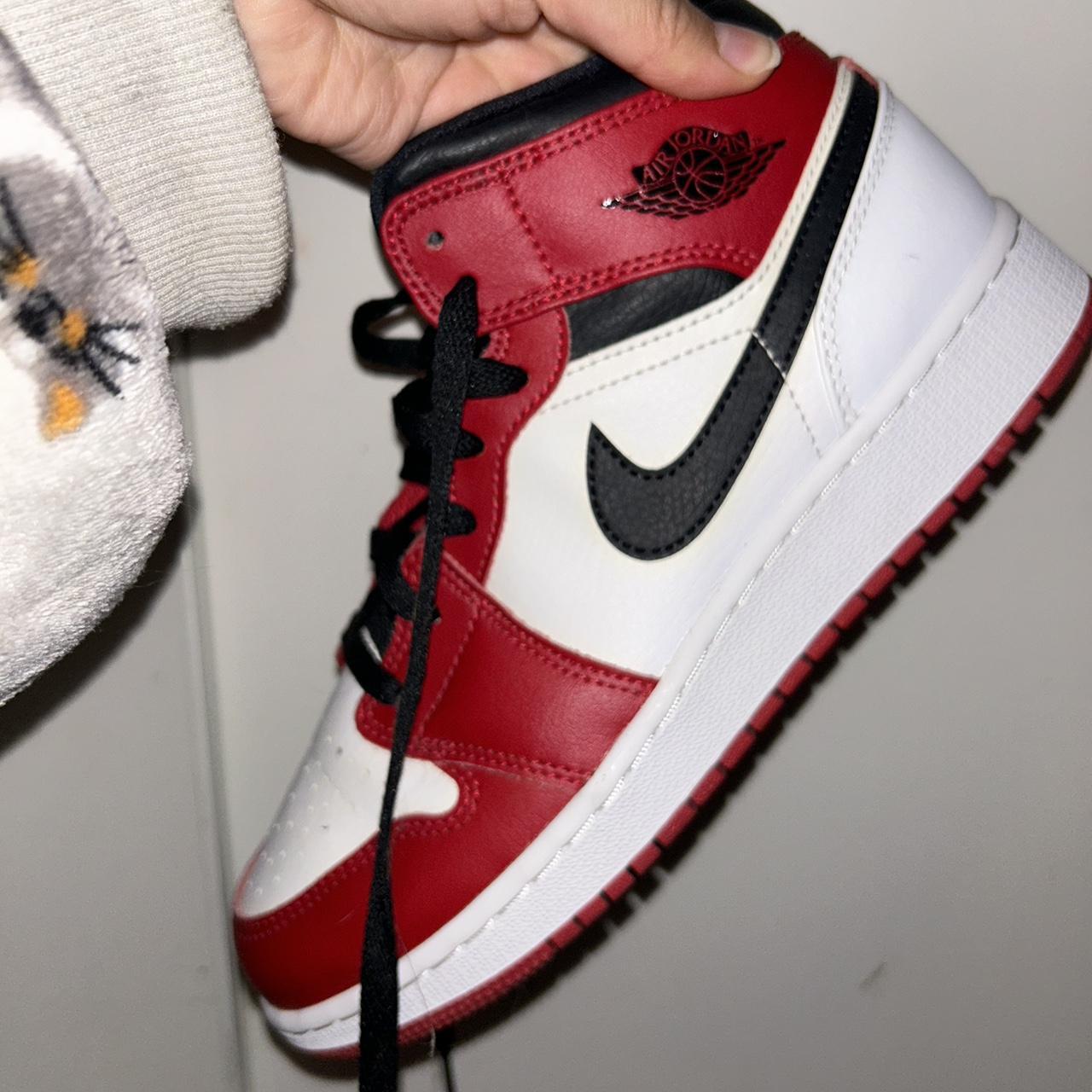 air jordan 1 retro chicago red sneakers, sz 5.5Y | Depop