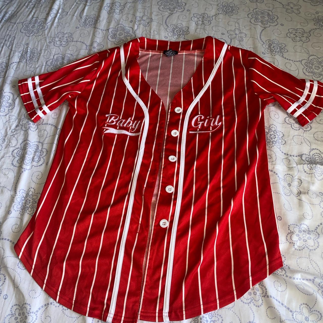 Vintage Cincinnati Reds Jersey Size Small but runs - Depop