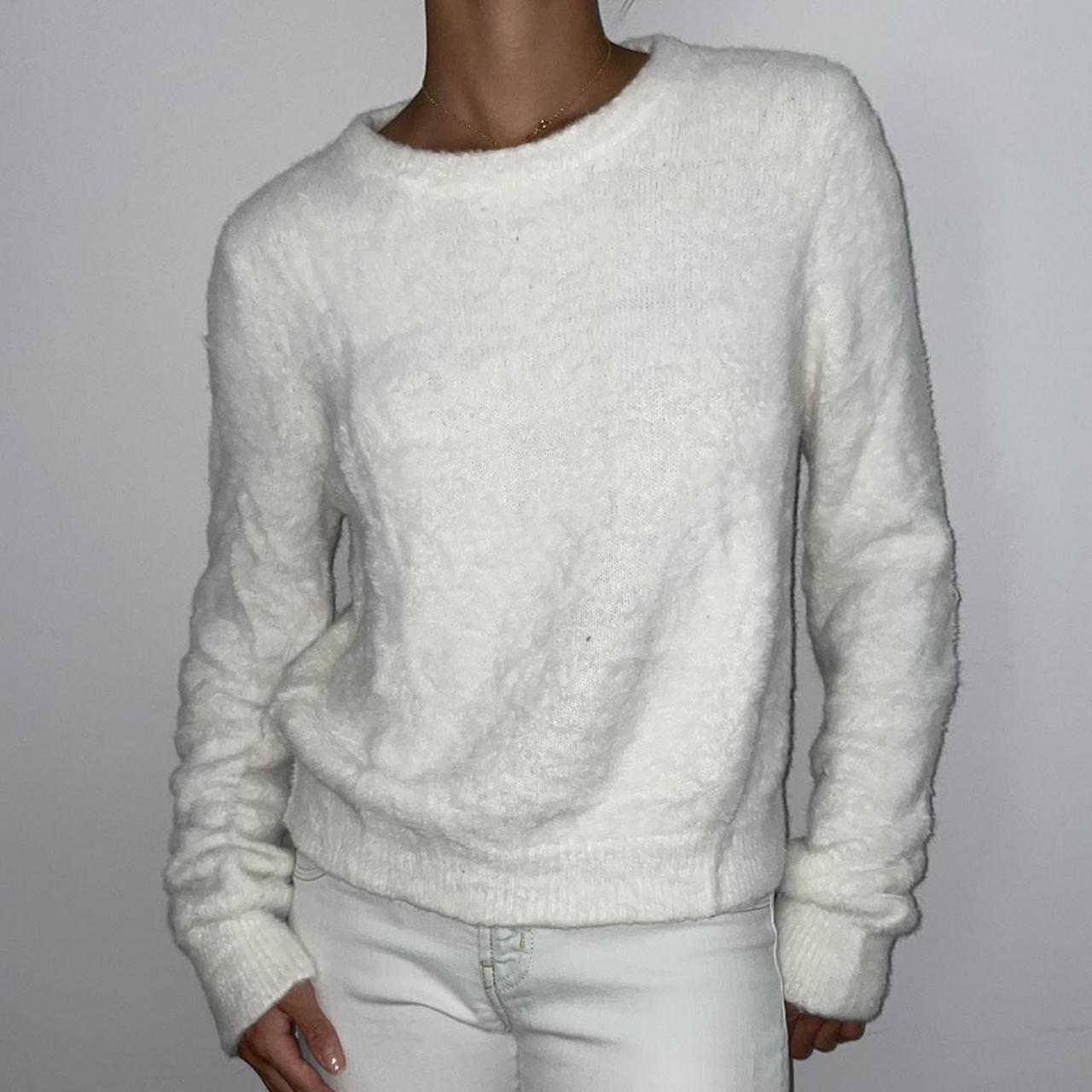 Forever 21 discount white fuzzy sweater