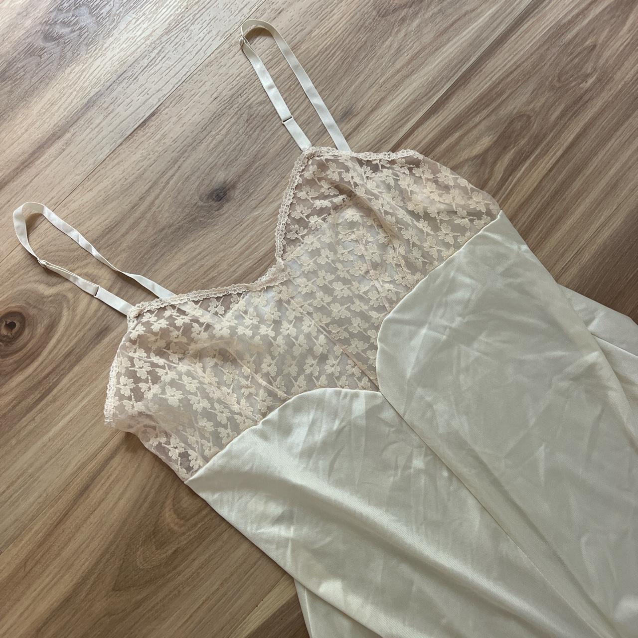 Vintage Van Raalte Slip Size S / M 1960s Van... - Depop