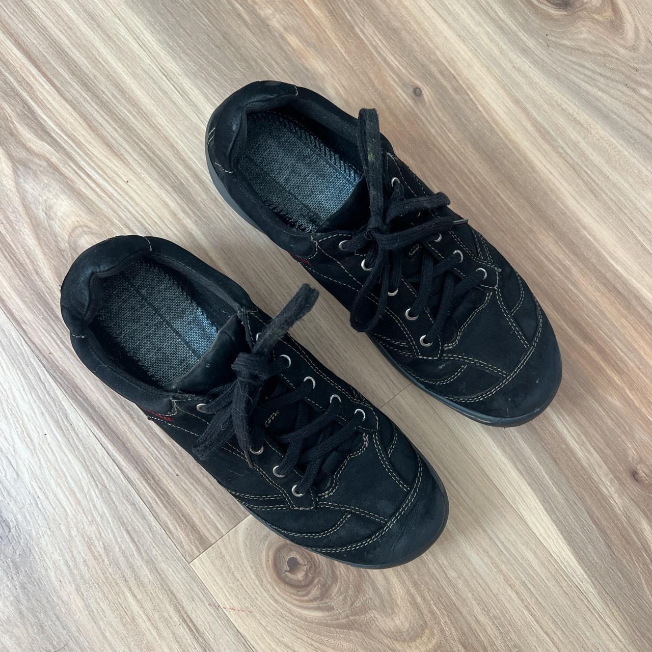 Earth Brand Shoes y2k style black leather shoes... Depop