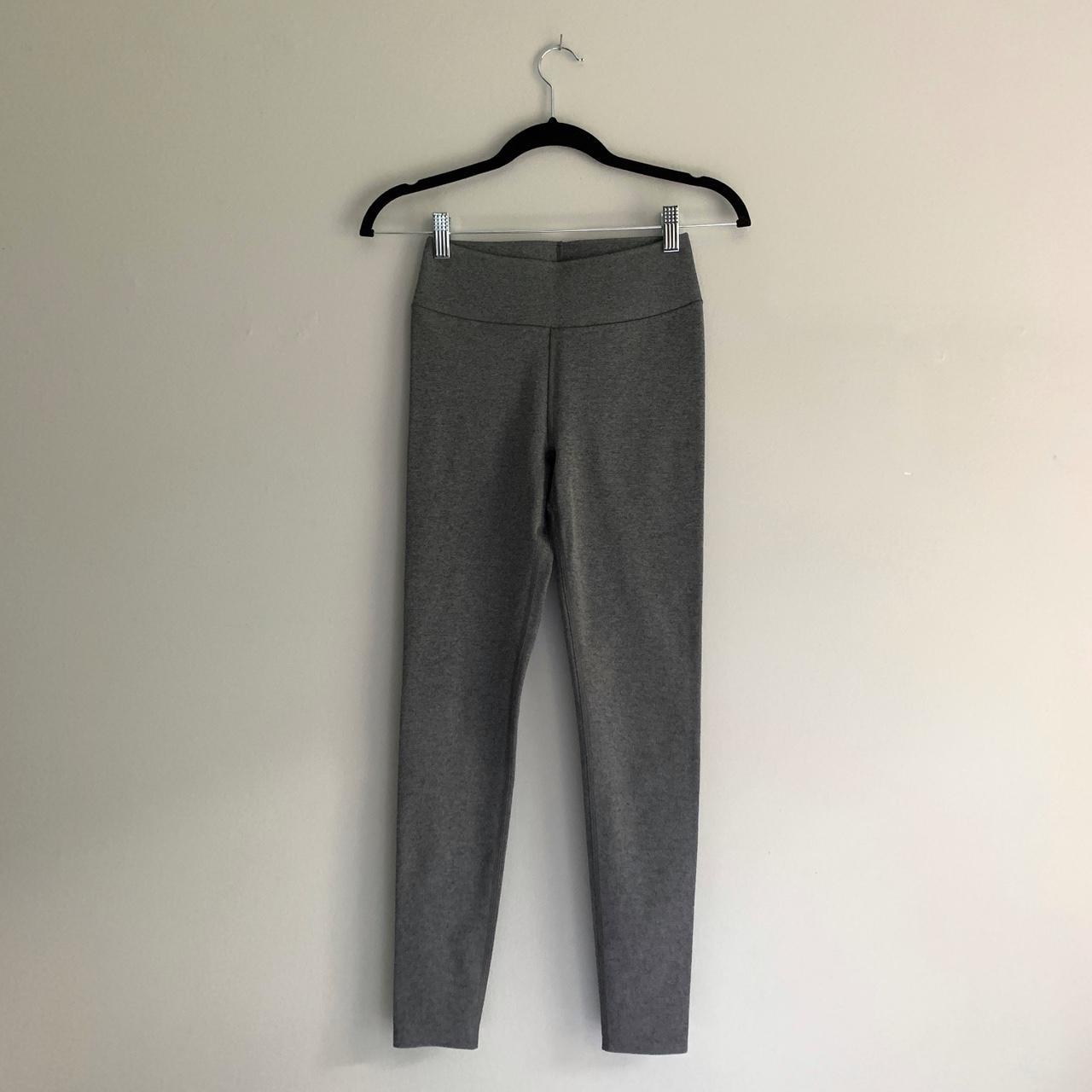 Size XS Uniqlo leggings ♡ heather grey ♡ 5'2” for - Depop