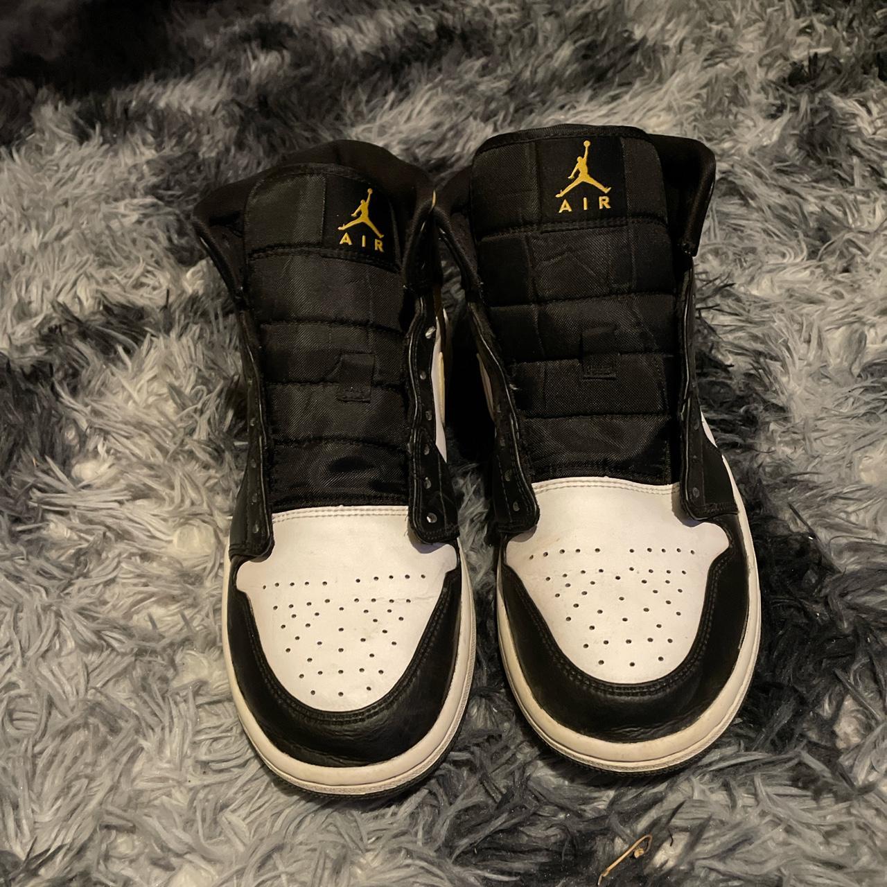 pollen jordan 1 black laces