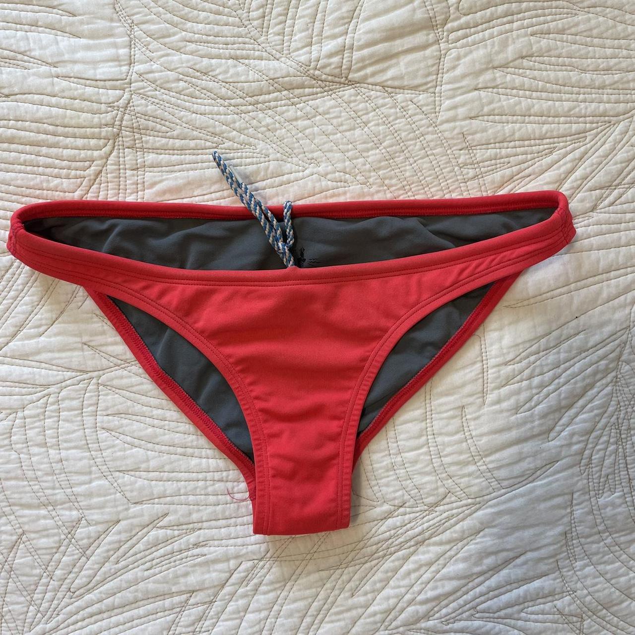 Jolyn Bali bottoms size L (sizes run small) 🍉 jolyn... Depop