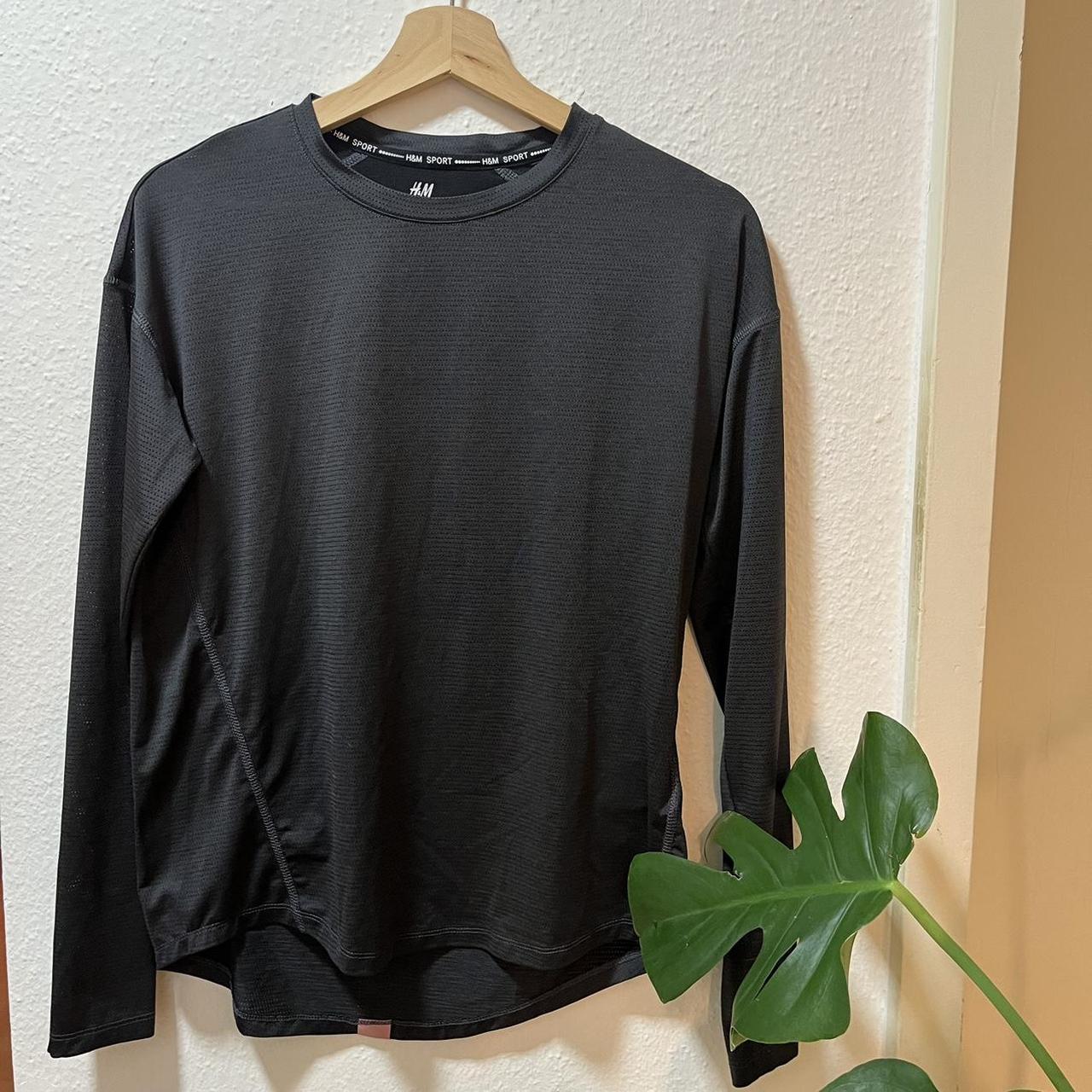 H and m outlet black long sleeve top