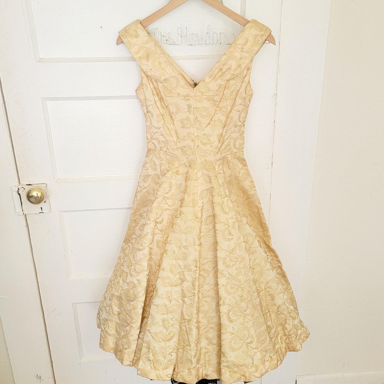 Vintage 1950's handmade dress. Pretty embroidery... - Depop