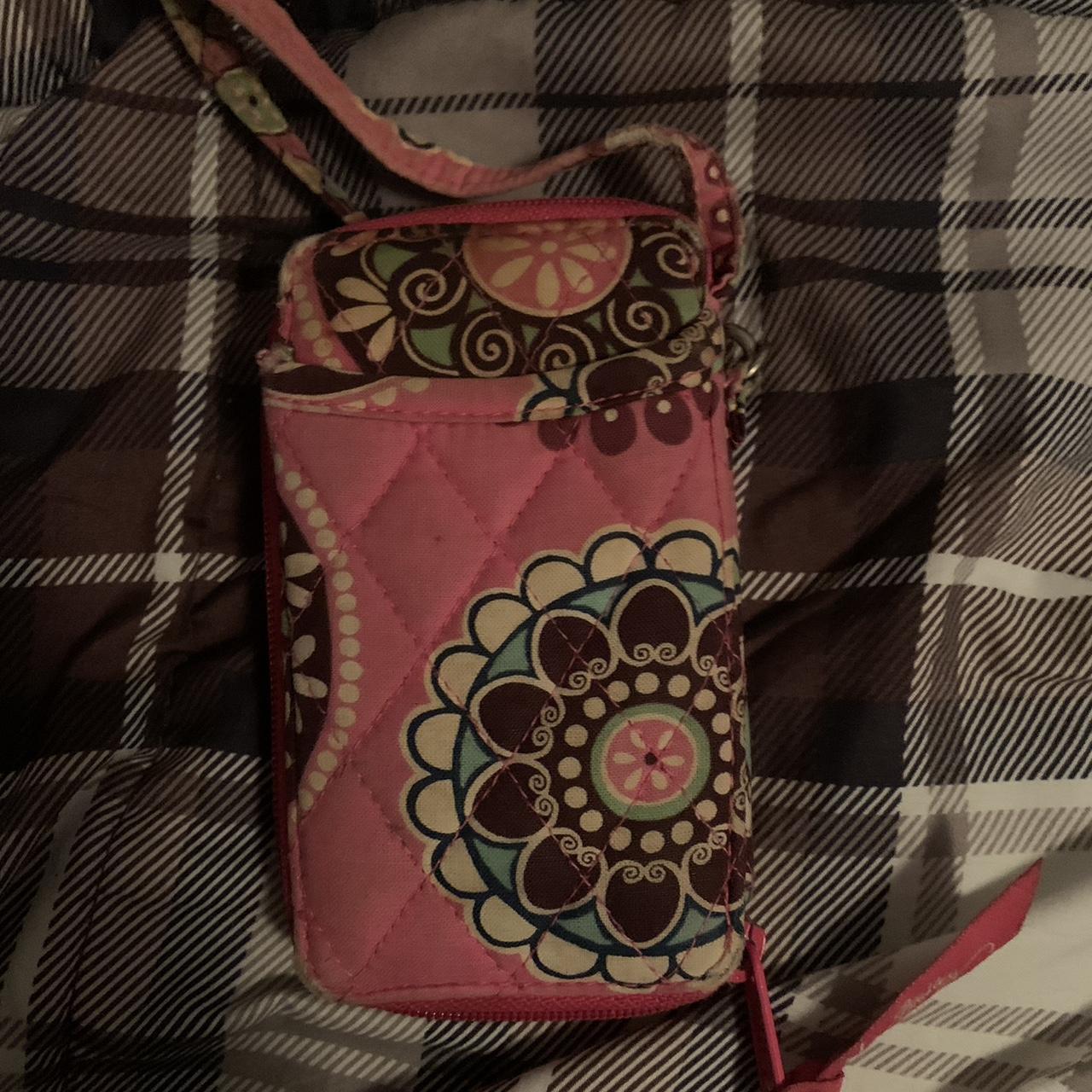 little vera bradley wristlet! i can wash the cloth... Depop