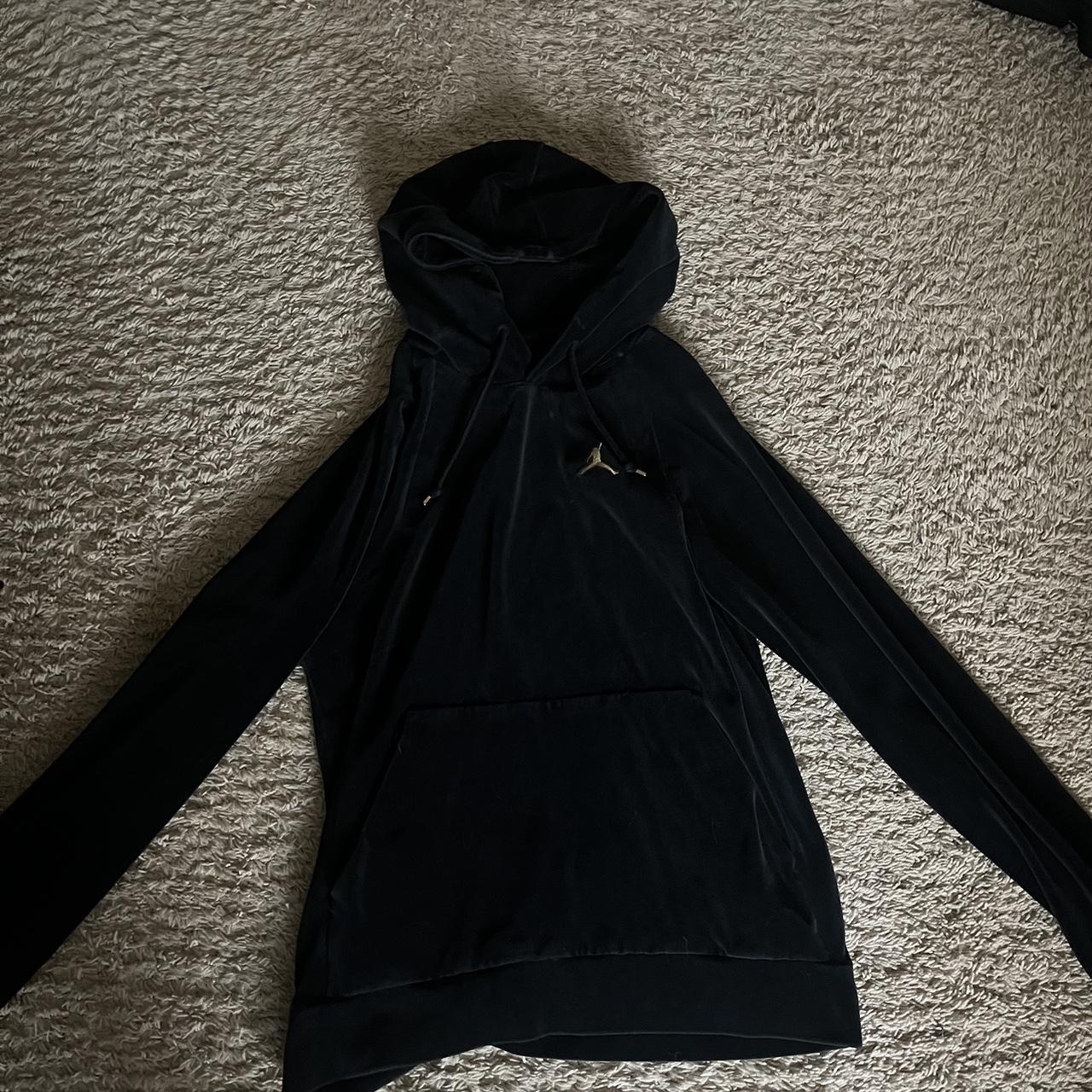 Black gold jordan hoodie best sale