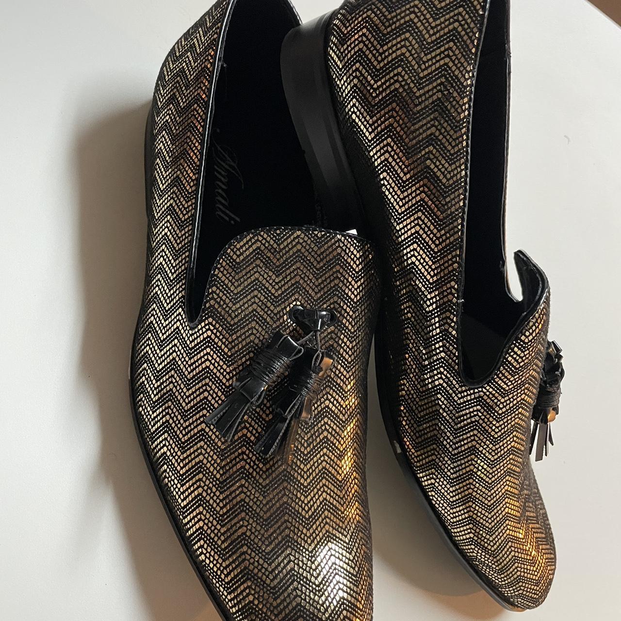 Men’s black and gold casual loafers - Depop