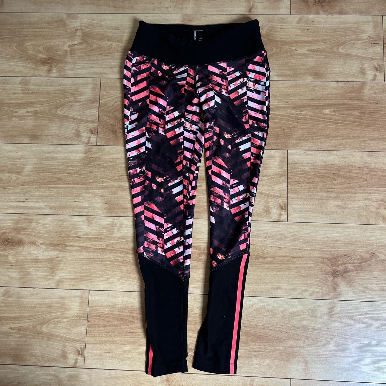 Black and pink patterned leggings UK size 10 Very... Depop