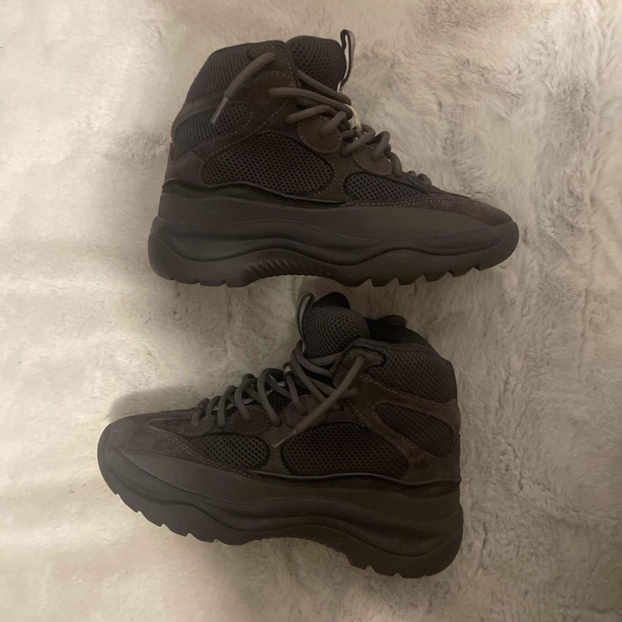 yeezy desert boot black