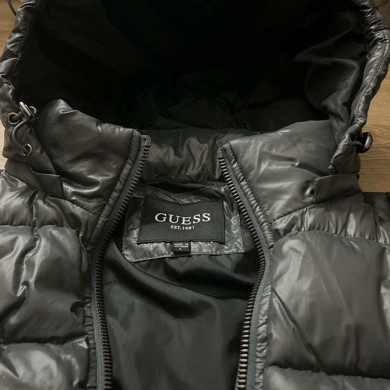 Guess Puffer Jacket large- NEVER buy Worn